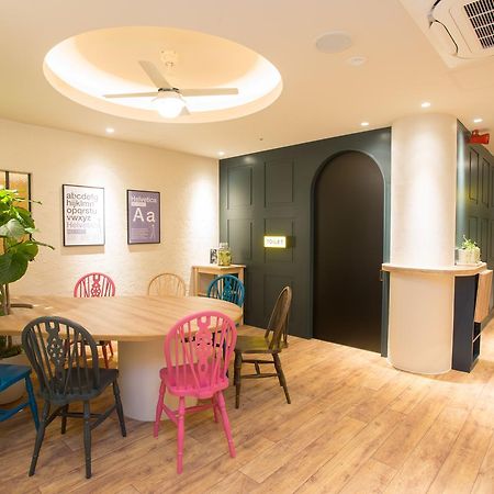 New Japan Lady'S Capsule Hotel Osaka Esterno foto