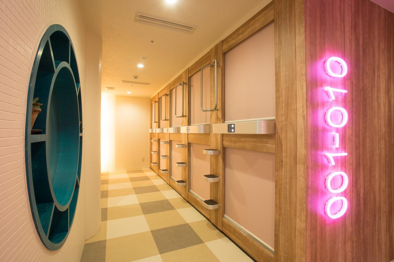 New Japan Lady'S Capsule Hotel Osaka Esterno foto